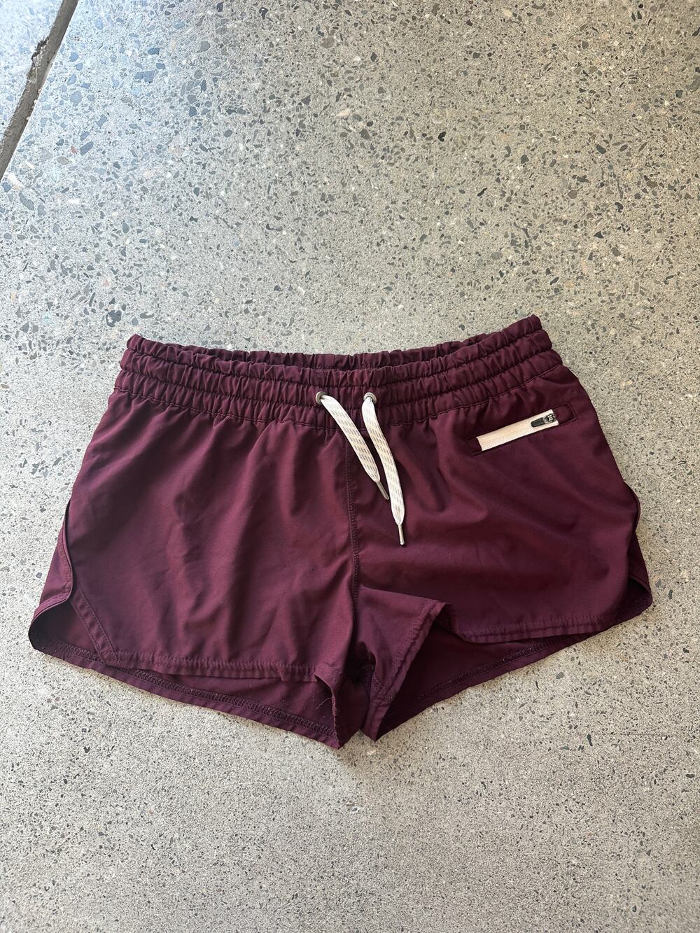Vuori Burgundy Performance Running Shorts Size Small